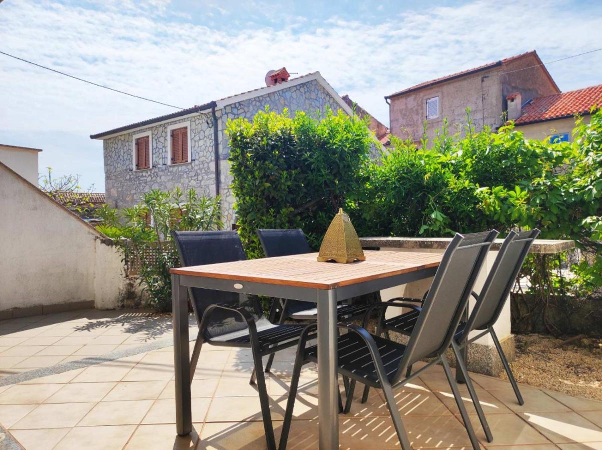 Apartment Rose Крк Екстер'єр фото