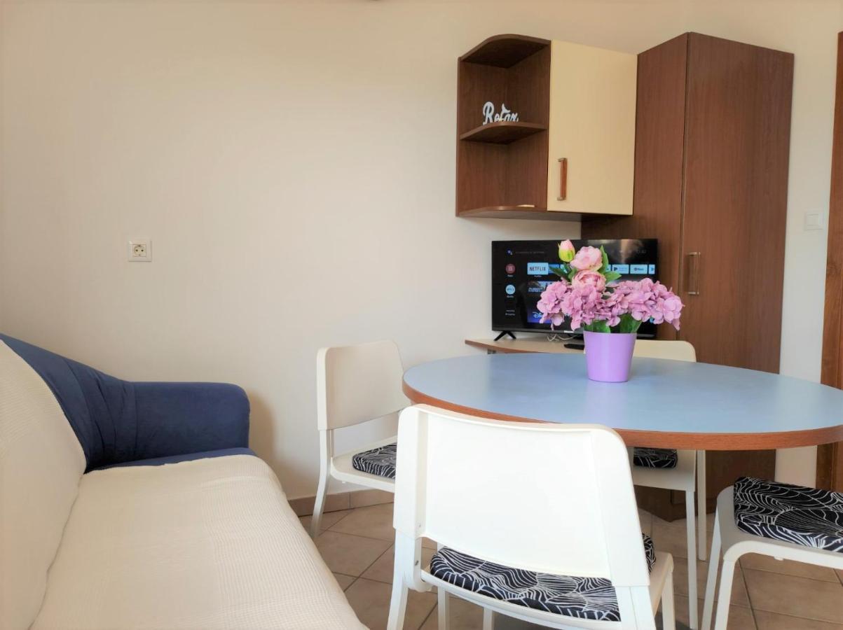 Apartment Rose Крк Екстер'єр фото